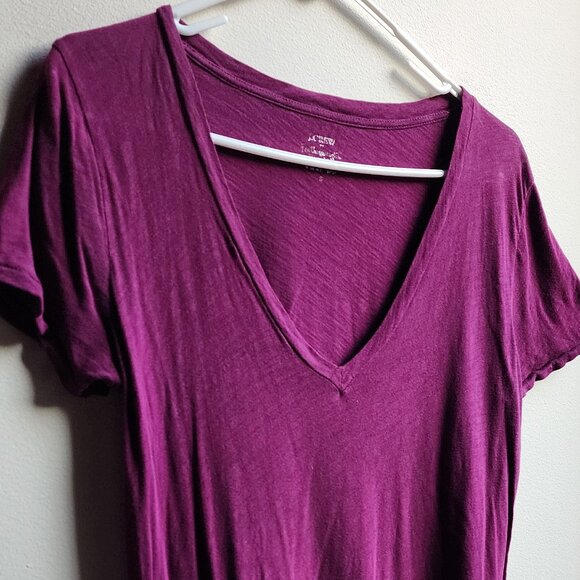 J. Crew Fuchsia Featherweight Slub Cotton V-Neck T-Shirt Size Small - Picture 3 of 13
